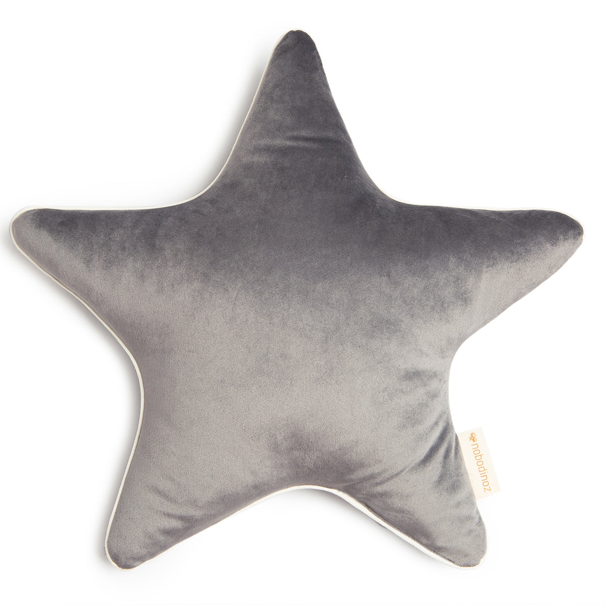 Het Nobodinoz Aristote velvet ster kussen slate grey is zacht om tegen aan te liggen en cute om te zien. Dit stervormige sierkussen is ervoor gemaakt om het bed, de box, je stoel of je cosy corner te laten schitteren. VanZus
