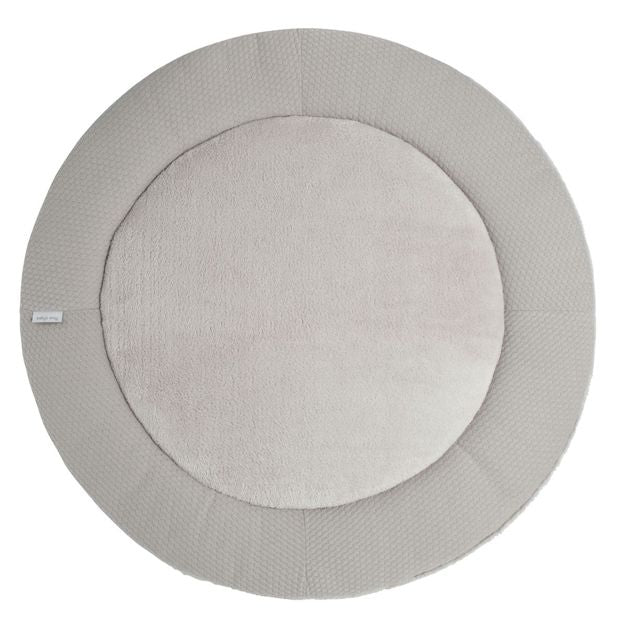 Dit fijne boxkleed rond Sky in de kleur urban taupe van Baby’s Only is ideaal om te gebruiken in de box van jouw baby. VanZus