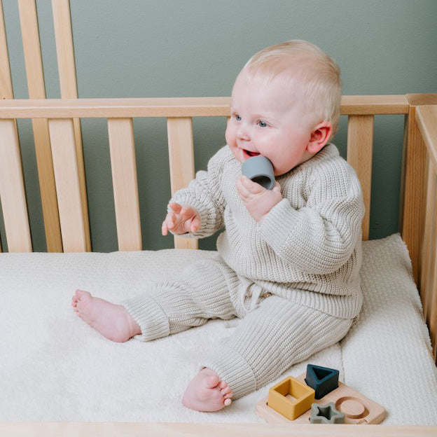 Dit fijne boxkleed Sky in de kleur warm linen van Baby’s Only is ideaal om te gebruiken in de box van jouw baby. VanZus