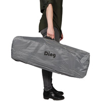 Het Ding reisbed deluxe in de prachtige kleur Stripe grey melange biedt een comfortabele en gemakkelijke oplossing voor dutjes onderweg. Dit campingbedje is ontworpen volgens het 'paraplu principe'. VanZus