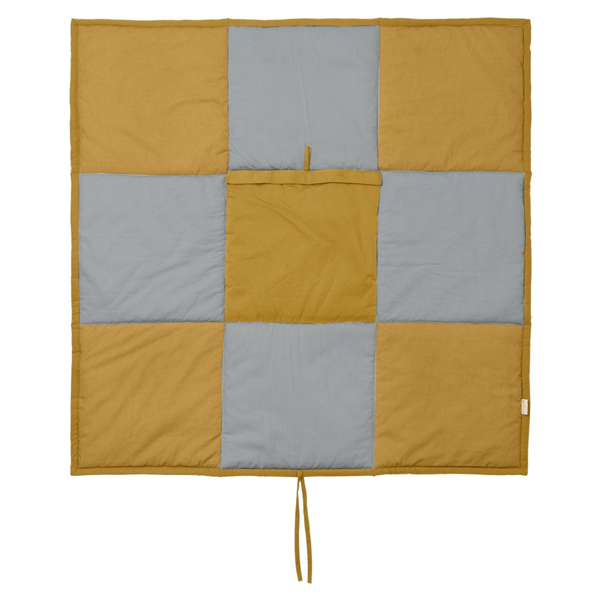 Fabelab’s speelkleed tic tac toe is een musthave voor een picknick of dagje strand. Speel leuke spelletjes of rust even uit op het zachte comfortabele activiteitenkleed. Makkelijk mee te nemen. VanZus