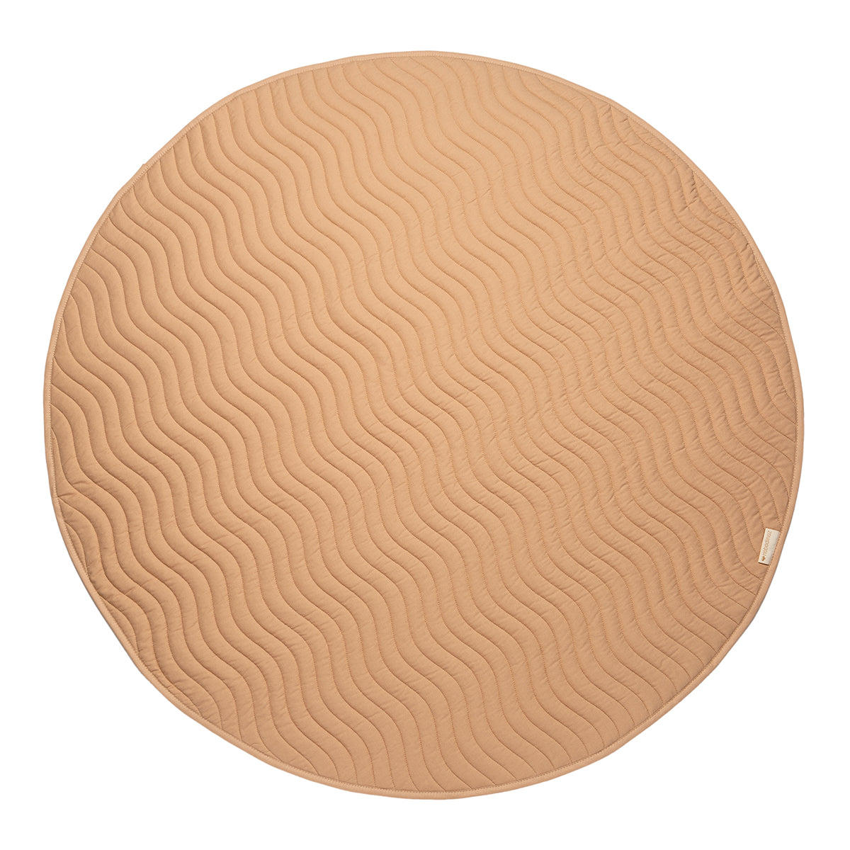 Dit Nobodinoz Kiowa speelkleed nude is geweldig om te zien! Leg dit speelkleed in het midden van de kamer van je kleintje. Dit mooie tapijt maakt de kinderkamer ineens helemaal af. VanZus