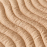 Dit Nobodinoz Kiowa speelkleed nude is geweldig om te zien! Leg dit speelkleed in het midden van de kamer van je kleintje. Dit mooie tapijt maakt de kinderkamer ineens helemaal af. VanZus
