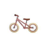 Laat je kindje eerste stapjes richting het leren fietsen zetten met een prachtig 12-inch loopfietsje van Little Dutch. Het lieve fietsje bevordert de motorische ontwikkeling van je kind en zorgt voor speelplezier. VanZus
