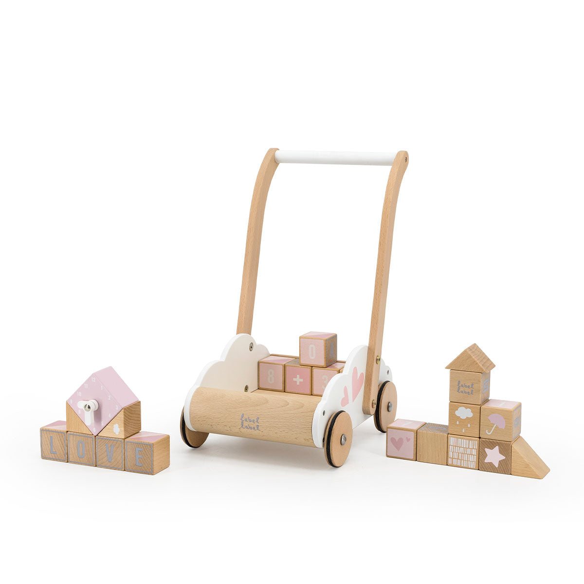 Wil je de eerste stapjes van jouw kindje stimuleren? Kies dan voor de Label Label blokkenwagen roze: een houten loopwagen gevuld met maar liefst 20 bouwblokken. De blokkenwagen is gemaakt van duurzaam FSC-hout. VanZus.