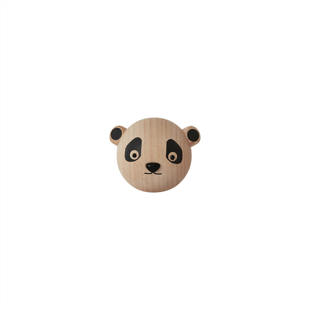De OYOY houten wandhaak in de vorm van een panda is niet alleen praktisch, maar ook super schattig! Dit kapstokje is perfect voor het ophangen van jassen. VanZus