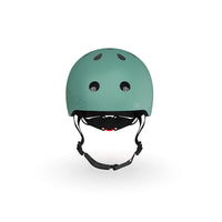 Met de Scoot and Ride helm XS reflective forest kan je jouw kindje met een gerust hart op pad laten gaan op de fiets, skates of step. Deze stoere kinderhelm beschermt het hoofdje van jouw kind tijdens het vallen. VanZus.