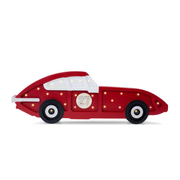 De Little Lights racewagen mini lamp freccia rossa (rood) is handgemaakt van 100% natuurlijk grenenhout en is daardoor even sterk en duurzaam als mooi. De kinderlamp / tafellamp is dimbaar en voorzien van een timer. Onwijs leuk voor de racekamer, Formule 1-kamer of autokamer. 